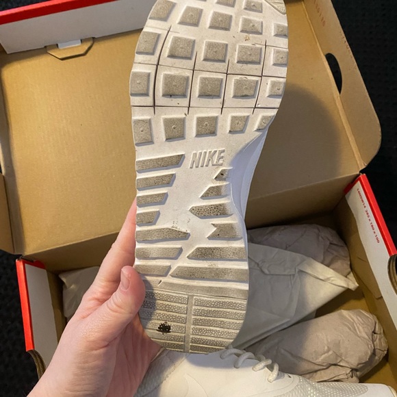 Nike Air Max Thea Youth Shoes Triple White Running Sneakers Sz.5Y - Picture 3 of 4